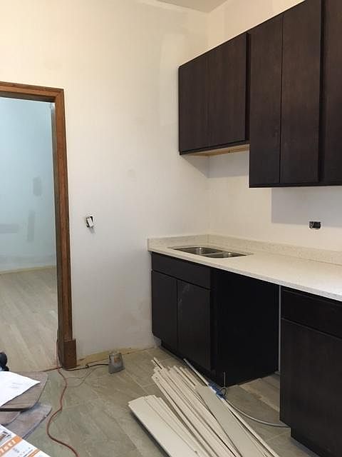 1st image of 1132 W Dickens Ave