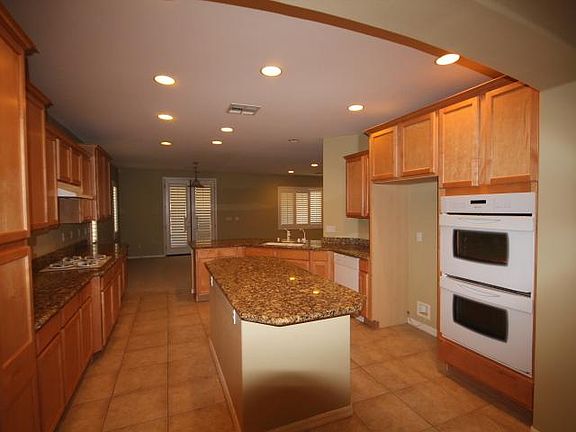5th image of 208 Popolo Dr