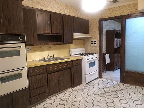 5th image of 83-71 116th St #2Z