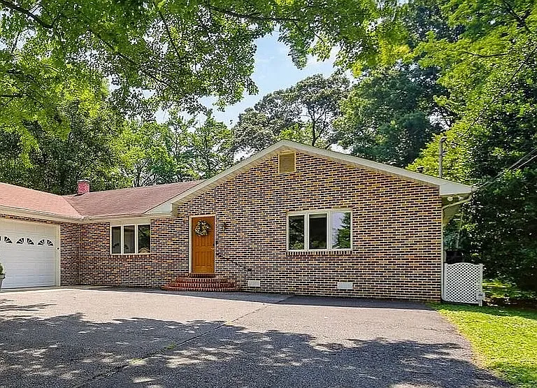 12815 Eastern Ave — Photo 1