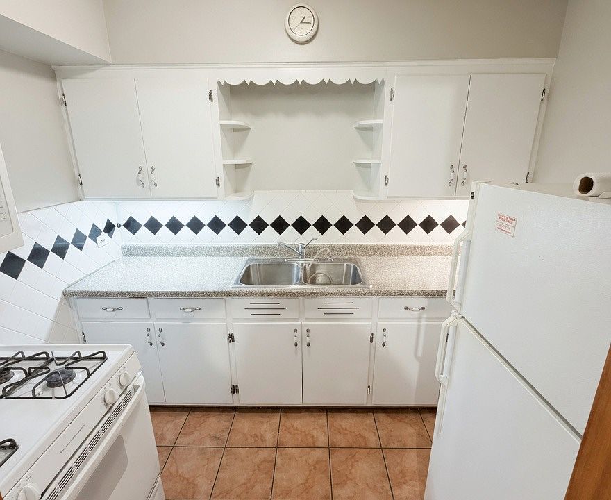 1st image of 7213 Division St #3C