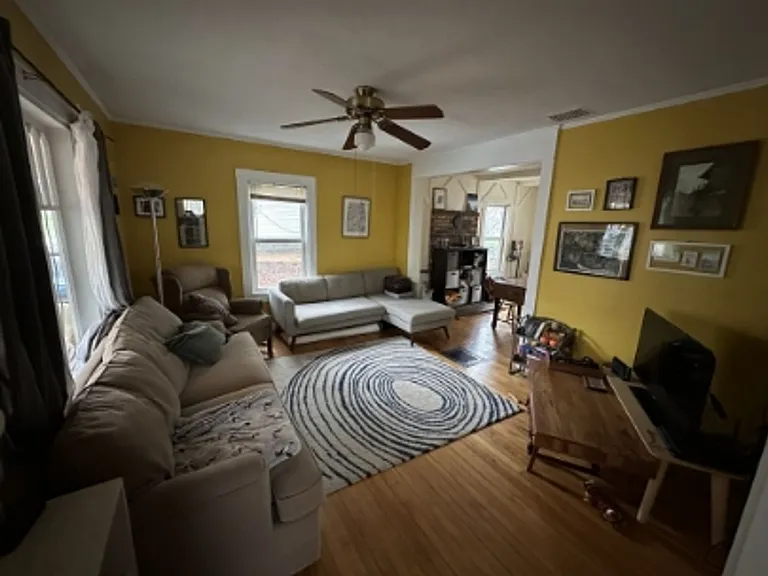 30 Forest Ave — Photo 3