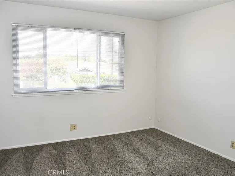 522 E Collins Ave — Photo 39