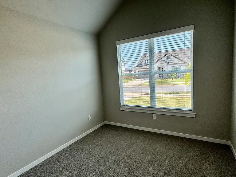 5910 SW Desert Ave — Photo 16