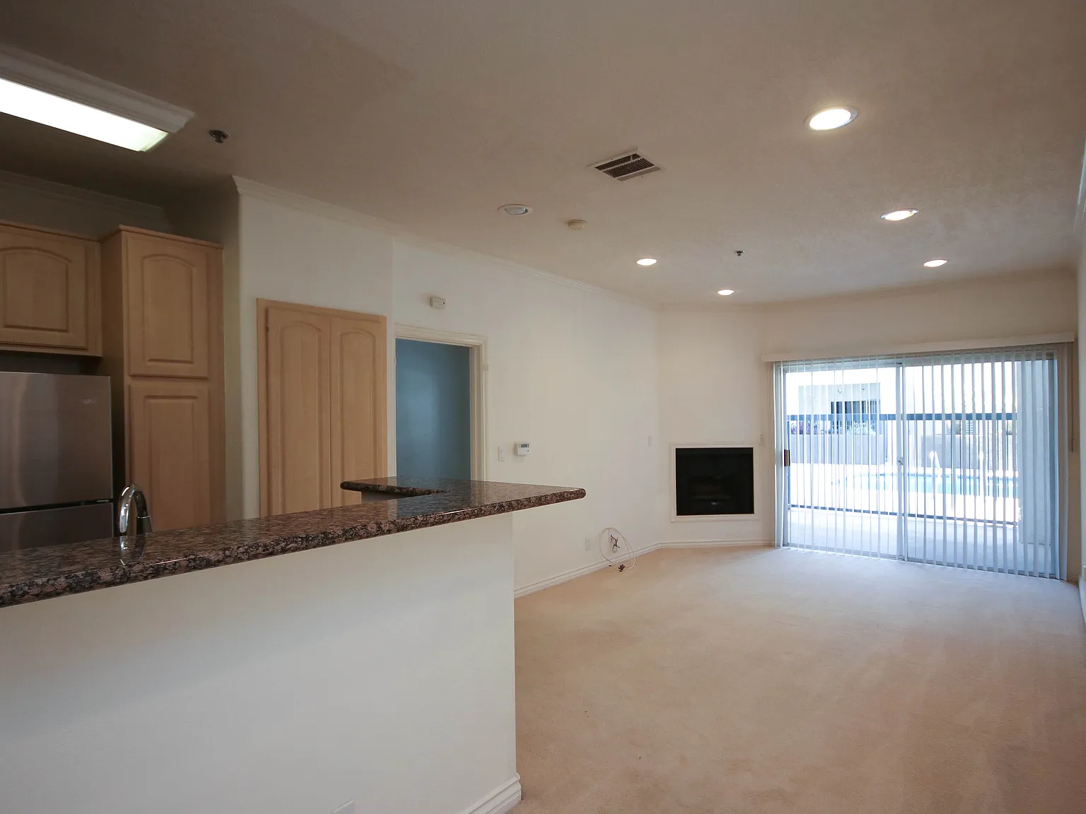 300 N El Molino — Photo 3
