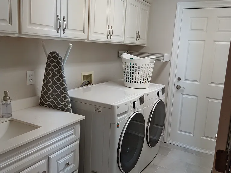 6201 Acacia Ave #A — Photo 29