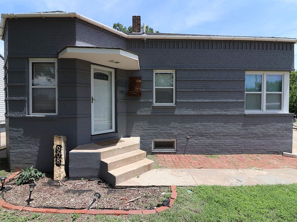 1st image of 908 S Grand Ave