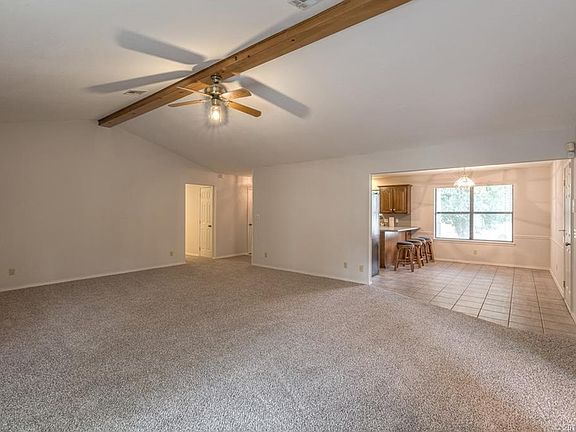 4th image of 1016 E Woods Dr