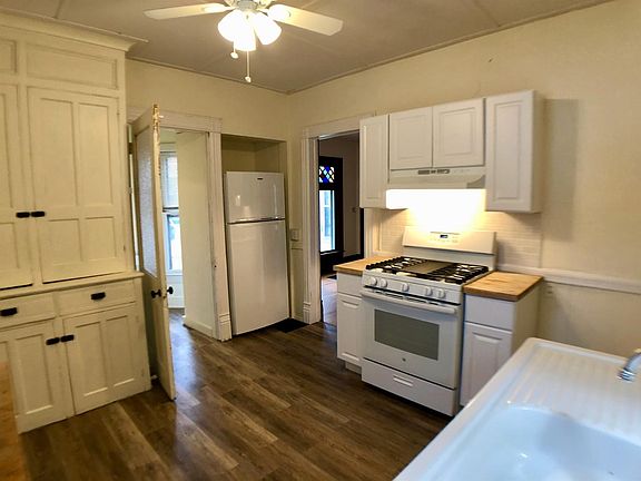 4th image of 44 East St