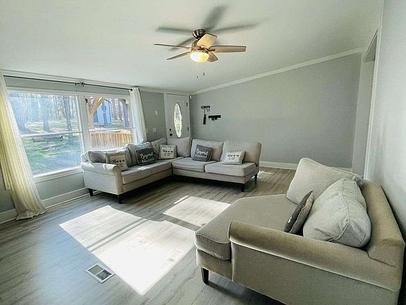 4th image of 489 Childers Rd