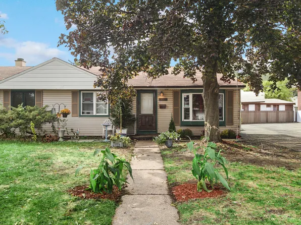 8772 S Kolmar Ave, Hometown, IL 60456