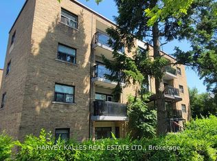 285 Park Lawn Rd #203, Toronto, ON M8Y 3J7