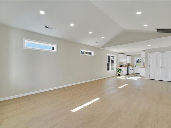 3rd image of 3531 Troutland Ave NW