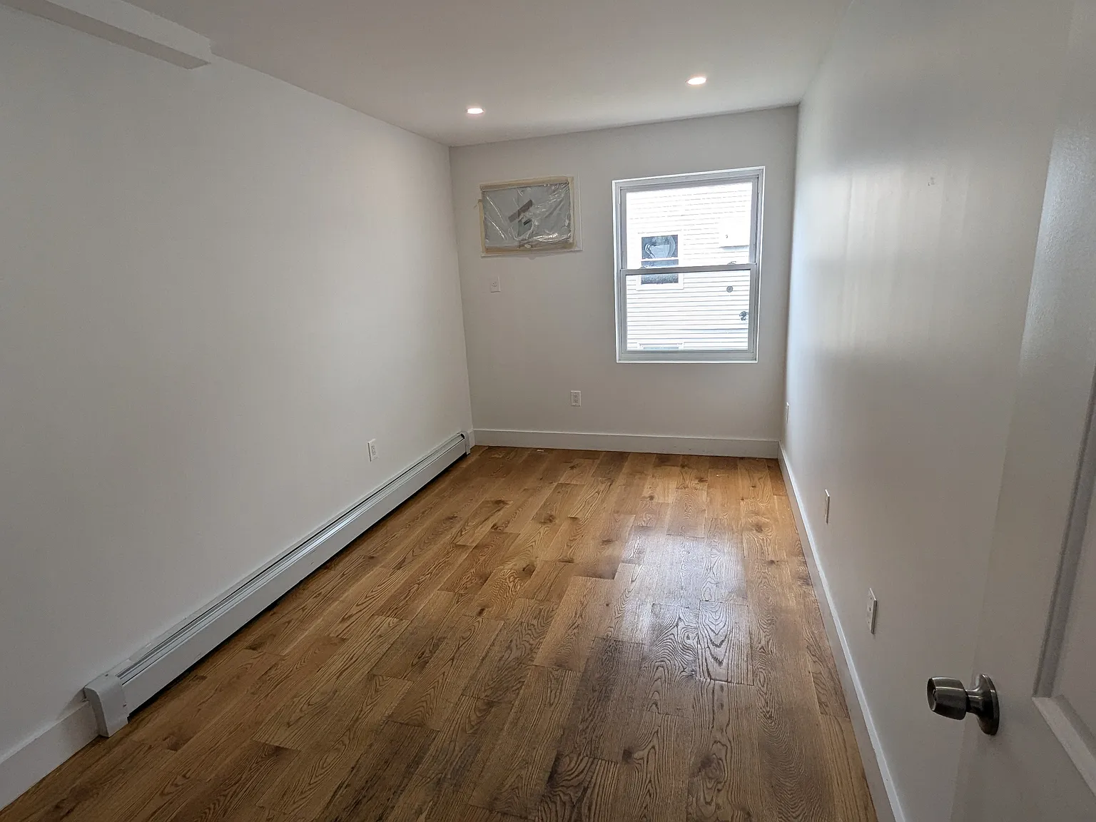 Barbadoes Dr, Far Rockaway — Photo 3
