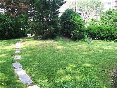 2nd image of 390 Fox Ave