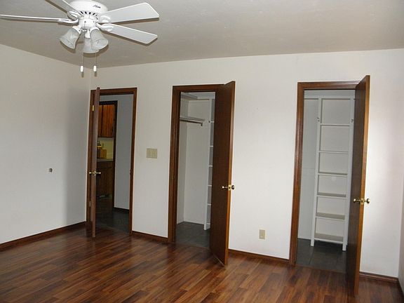 4th image of 1601 S Hillside Ct