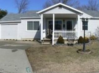 1504 Driftwood Dr, Sedalia, MO 65301