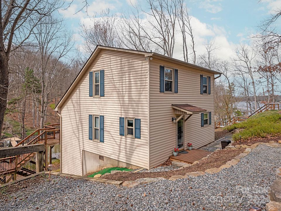 1st image of 135 Gatehouse Ln