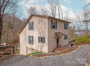 135 Gatehouse Ln, Mooresville, NC 28117