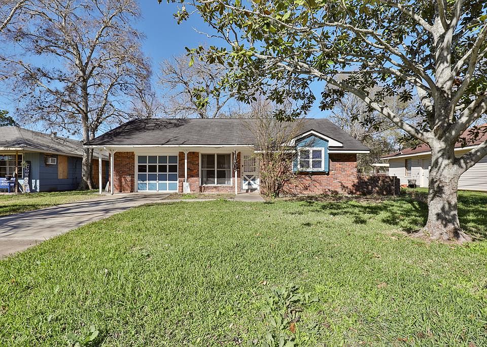 1st image of 203 Chestnut St