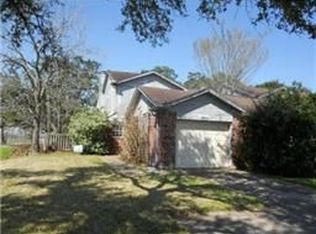 570 Birdsong Dr, League City, TX 77573
