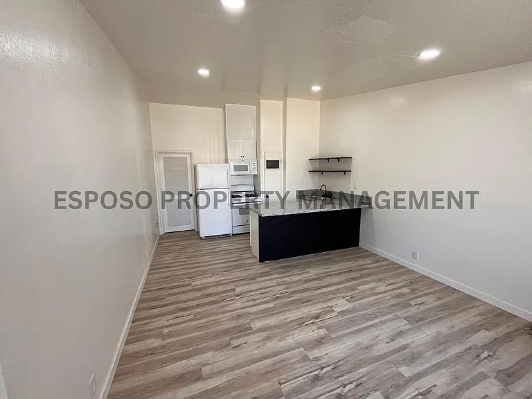 1944 E Fedora Ave #1944 — Photo 4