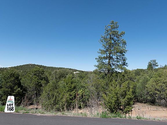 2nd image of 25 Los Pecos Loop