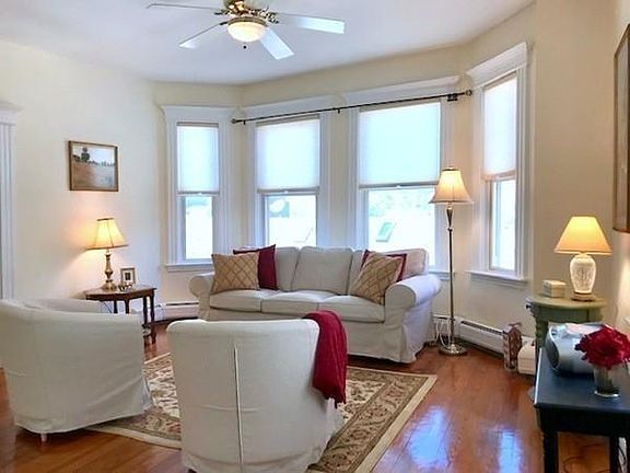 4th image of 6-8 Bartlett St #3