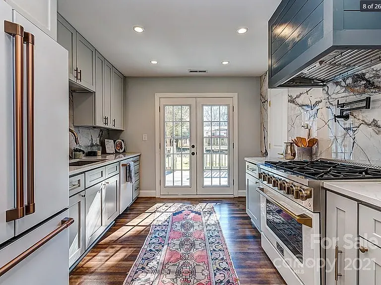 934 Dudley Dr — Photo 17