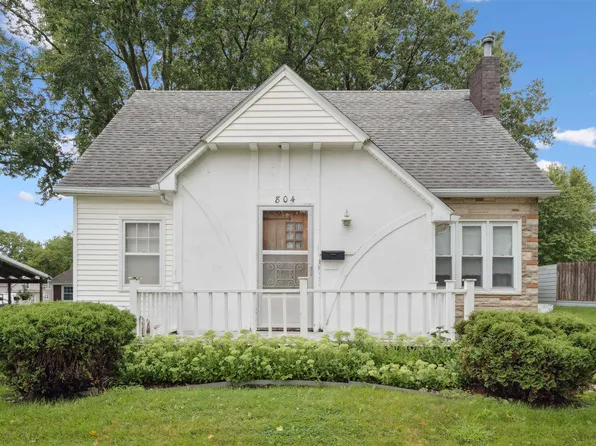 804 12th St, Grundy Center, IA 50638
