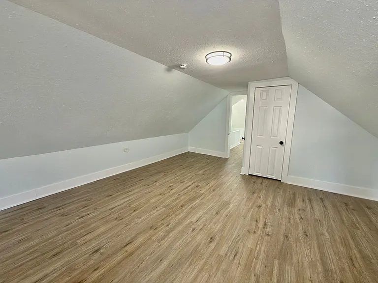5912 Elmwood Ave — Photo 16