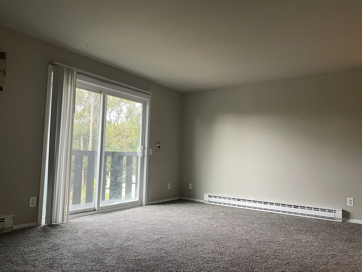 2 bed, $1,200 — Photo 2