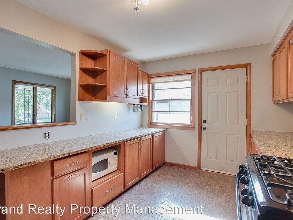 1st image of 1808-1810 Ulysses St NE #1808