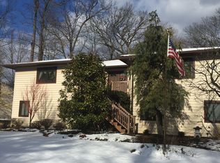 28 Dutchess Dr, Orangeburg, NY 10962