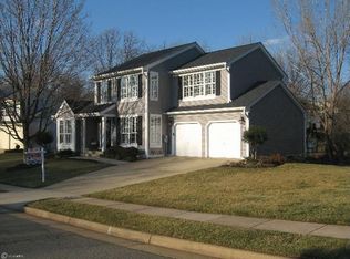 13466 Lake Shore Dr, Herndon, VA 20171