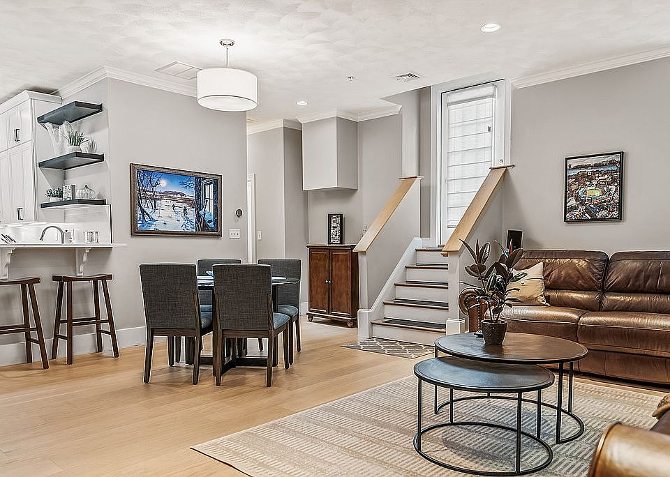 1st image of 215 Harvard St #25