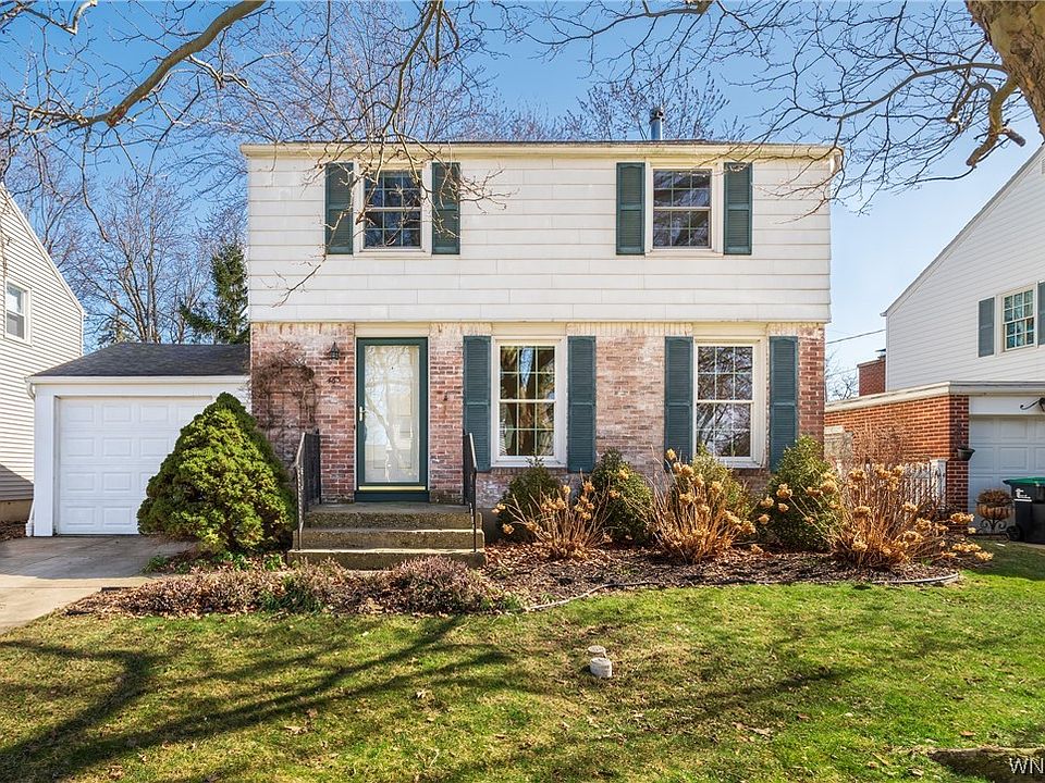 1st image of 465 Ashford Ave