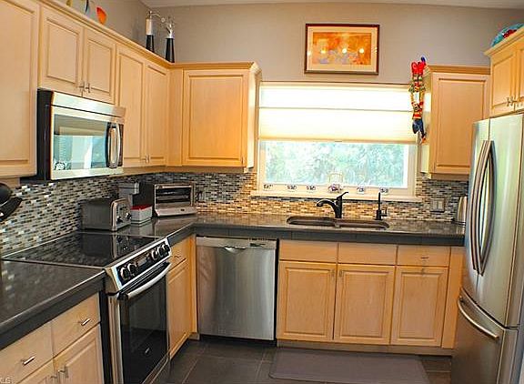 5th image of 1140 Junonia St