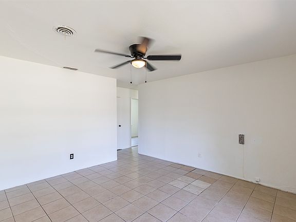 5th image of 5131 Encino Rd