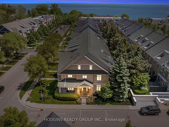 5th image of 136 Saint Lawrence Dr #42