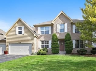 2109 Bent Tree Dr, Geneva, IL 60134