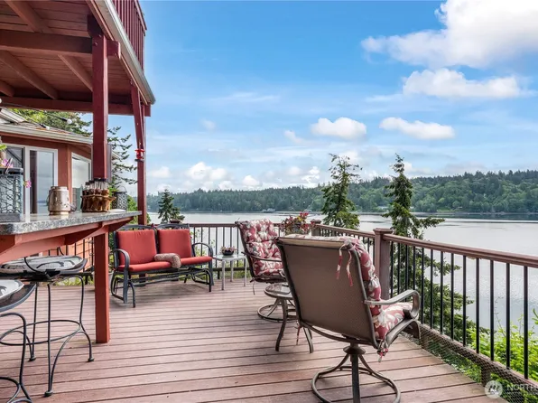 621 E Herron Boulevard NW, Lakebay, WA 98349