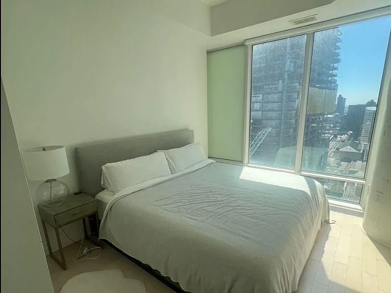8 The Esplanade #2805 — Photo 10