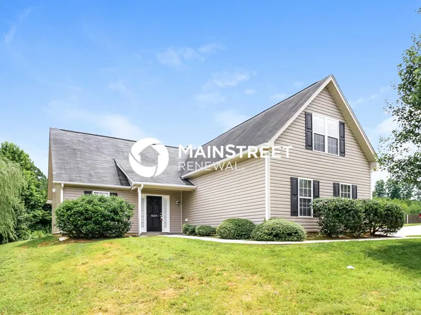 5605 Fairway Forest Dr, Winston Salem, NC 27105
