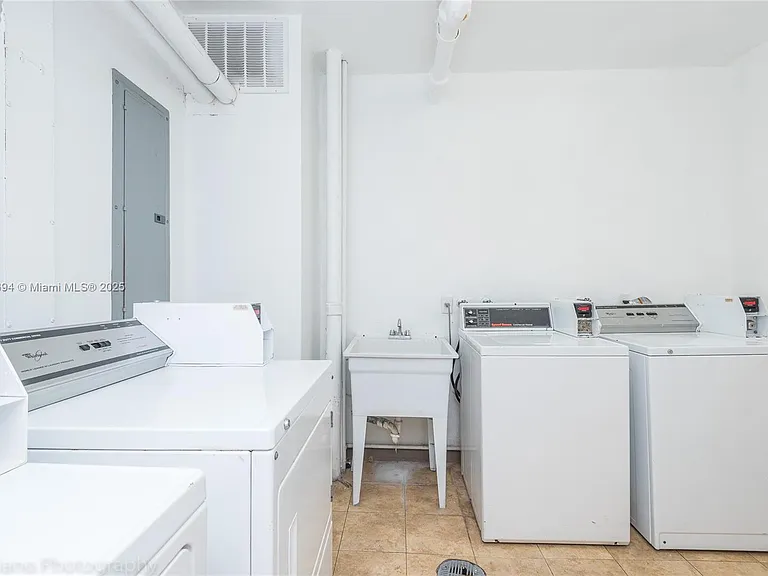 3505 S Ocean Dr #504 — Photo 30