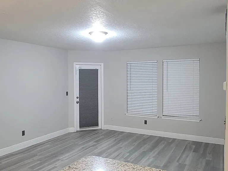 6148 Westgate Dr #103 — Photo 6