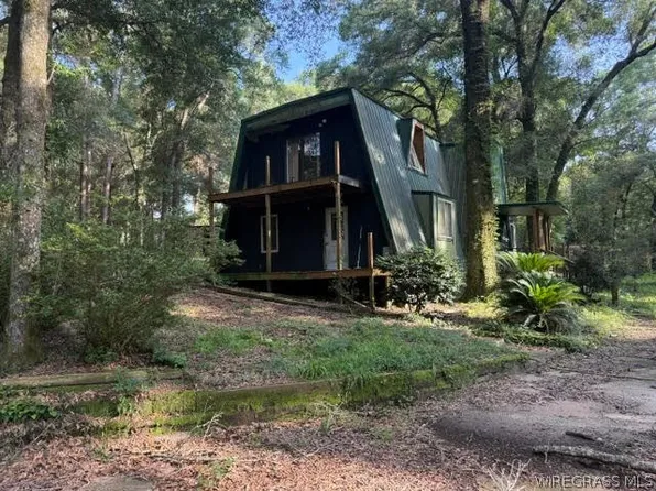 102 Hope St, Level Plains, AL 36330