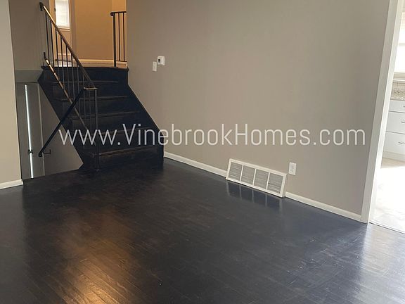 5th image of 8409 E 92nd Pl