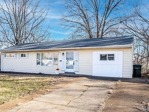 2nd image of 10144 Dellridge Ln