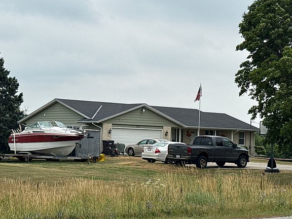 3rd image of 7087 Byron Rd